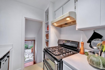 Photo 11 at 2303 W 3rd Avenue, Kitsilano, Vancouver West