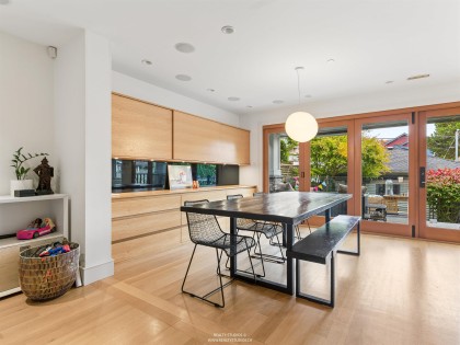 Photo 7 at 917 W 20th Avenue, Cambie, Vancouver West