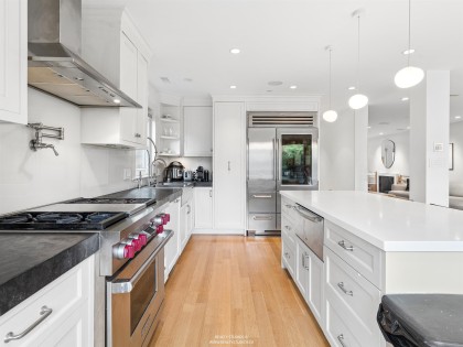 Photo 11 at 917 W 20th Avenue, Cambie, Vancouver West