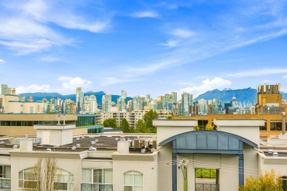 Photo 10 at 705 - 538 W 7th Avenue, Fairview VW, Vancouver West
