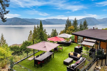 Photo 1 at 195 Kelvin Grove Way, Lions Bay, West Vancouver