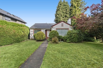 Photo 1 at 455 W 29th Avenue, Cambie, Vancouver West
