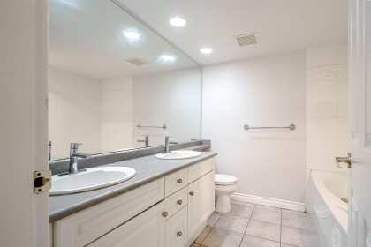 Photo 16 at 208 - 5650 Oak Street, Cambie, Vancouver West