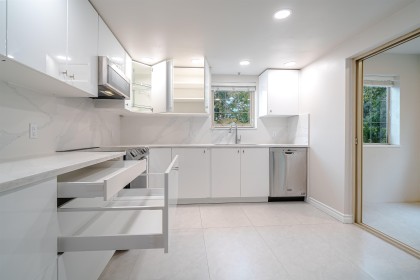 Photo 9 at 208 - 5650 Oak Street, Cambie, Vancouver West
