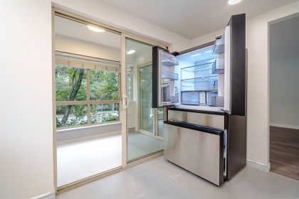 Photo 10 at 208 - 5650 Oak Street, Cambie, Vancouver West
