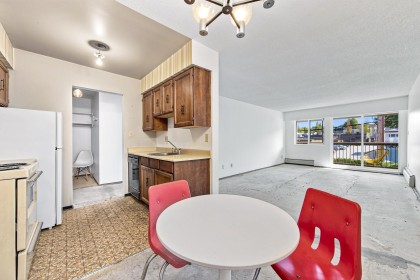 Photo 5 at 205 - 1825 W 8th Avenue, Kitsilano, Vancouver West
