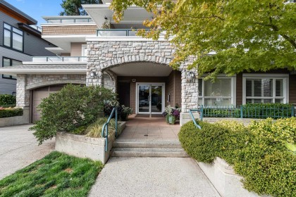 Photo 1 at 208 - 3151 Connaught Crescent, Edgemont, North Vancouver