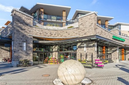 Photo 28 at 208 - 3151 Connaught Crescent, Edgemont, North Vancouver