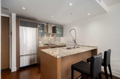 Photo 10 at 2704 - 1111 Alberni Street, West End VW, Vancouver West