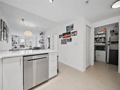 Photo 9 at 512 - 1133 Homer Street, Yaletown, Vancouver West