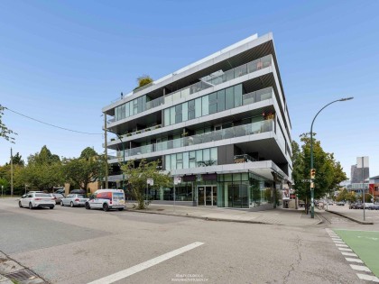 Photo 1 at 304 - 1819 W 5th Avenue, Kitsilano, Vancouver West