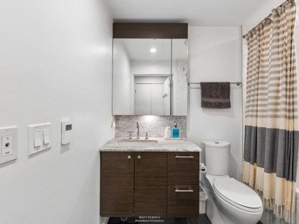 Photo 18 at 304 - 1819 W 5th Avenue, Kitsilano, Vancouver West