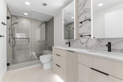 Photo 9 at 205 - 3590 W 39th Avenue, Dunbar, Vancouver West