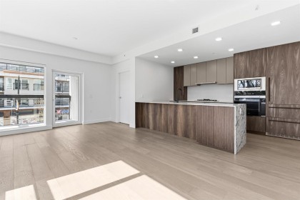 Photo 1 at 206 - 3590 W 39th Avenue, Dunbar, Vancouver West
