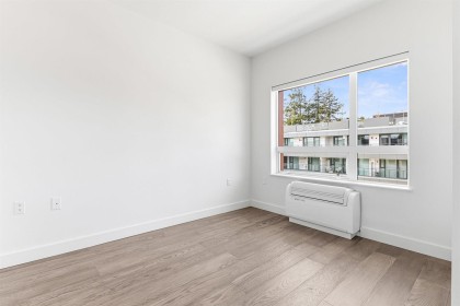 Photo 10 at 303 - 3590 W 39th Avenue, Dunbar, Vancouver West