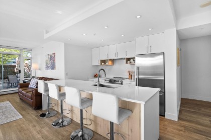 Photo 3 at 306 - 158 W 13th Street, Central Lonsdale, North Vancouver