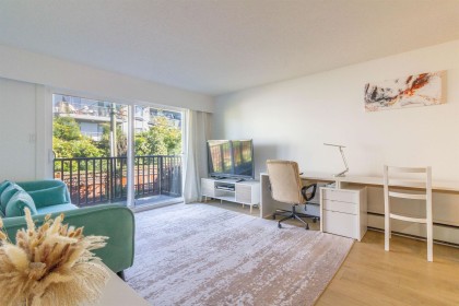Photo 2 at 210 - 270 W 1st Street, Lower Lonsdale, North Vancouver