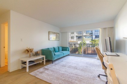 Photo 3 at 210 - 270 W 1st Street, Lower Lonsdale, North Vancouver