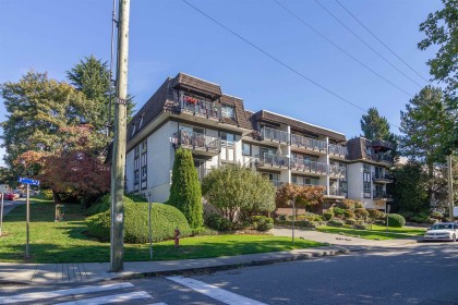 Photo 1 at 210 - 270 W 1st Street, Lower Lonsdale, North Vancouver