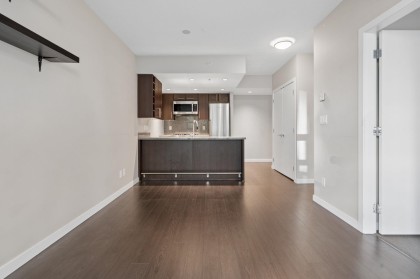 Photo 4 at 711 - 1708 Columbia Street, False Creek, Vancouver West