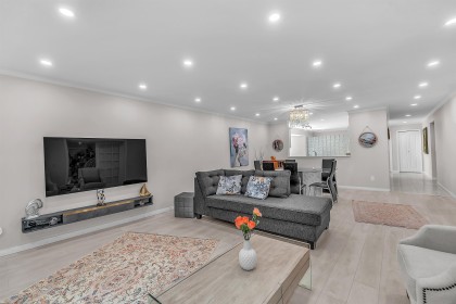 Photo 5 at 207 - 1500 Ostler Court, Indian River, North Vancouver