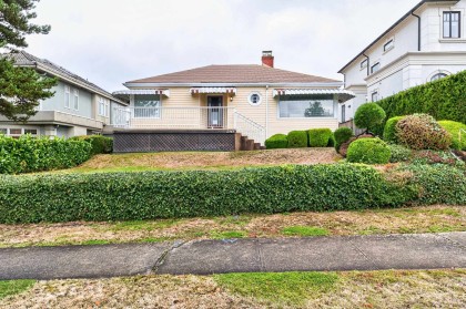 Photo 1 at 2345 W 18th Avenue, Arbutus, Vancouver West