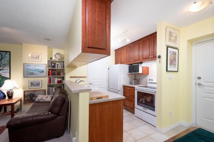 Photo 5 at 805 - 5639 Hampton Place, University VW, Vancouver West