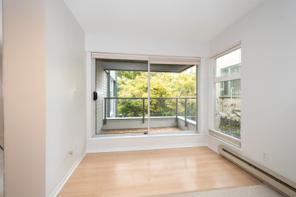 Photo 7 at 210 - 2250 W 3rd Avenue, Kitsilano, Vancouver West