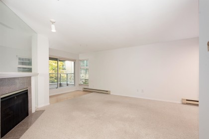 Photo 5 at 210 - 2250 W 3rd Avenue, Kitsilano, Vancouver West