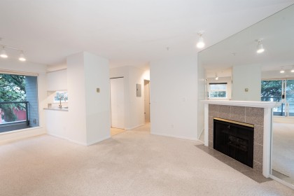 Photo 11 at 210 - 2250 W 3rd Avenue, Kitsilano, Vancouver West