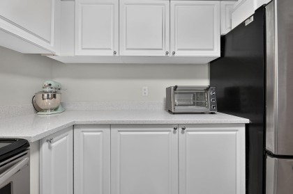 Photo 7 at 208 - 2288 W 12th Avenue, Kitsilano, Vancouver West