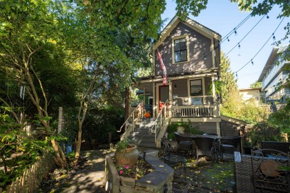 Photo 2 at 1117 Pendrell Street, West End VW, Vancouver West