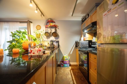 Photo 11 at 1119 Pendrell Street, West End VW, Vancouver West