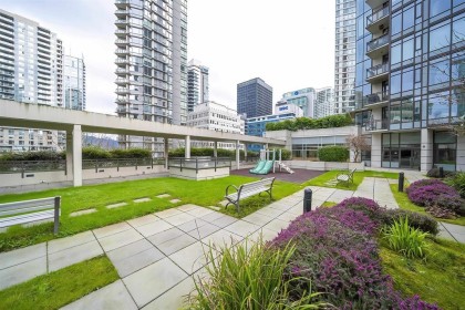Photo 28 at 303 - 1211 Melville Street, Coal Harbour, Vancouver West