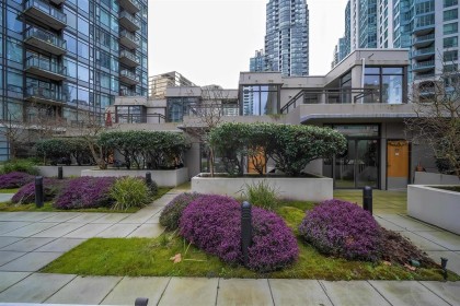 Photo 29 at 303 - 1211 Melville Street, Coal Harbour, Vancouver West