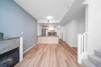 Photo 4 at 303 - 1211 Melville Street, Coal Harbour, Vancouver West