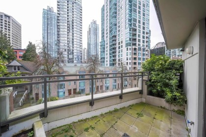 Photo 25 at 303 - 1211 Melville Street, Coal Harbour, Vancouver West