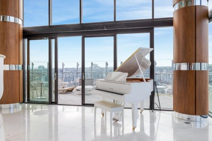 Photo 23 at 306 - 89 Nelson Street, Yaletown, Vancouver West