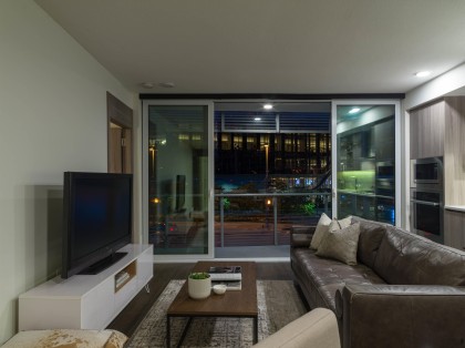 Photo 7 at 306 - 89 Nelson Street, Yaletown, Vancouver West