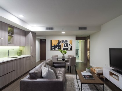 Photo 3 at 306 - 89 Nelson Street, Yaletown, Vancouver West