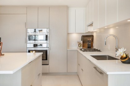 Photo 1 at 402 - 128 W 15th Street, Central Lonsdale, North Vancouver