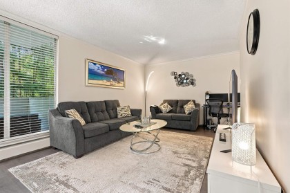 Photo 9 at 403 - 2024 Fullerton Avenue, Pemberton NV, North Vancouver