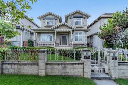Photo 1 at 725 W 61st Avenue, Marpole, Vancouver West
