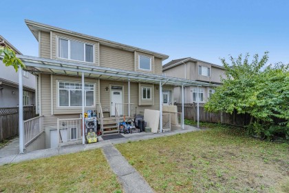 Photo 10 at 725 W 61st Avenue, Marpole, Vancouver West