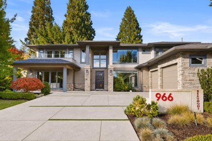 Photo 1 at 966 Beaumont Drive, Edgemont, North Vancouver