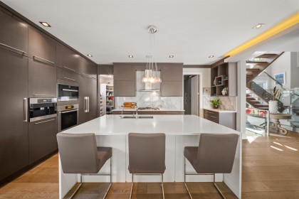 Photo 10 at 966 Beaumont Drive, Edgemont, North Vancouver
