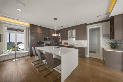 Photo 8 at 966 Beaumont Drive, Edgemont, North Vancouver