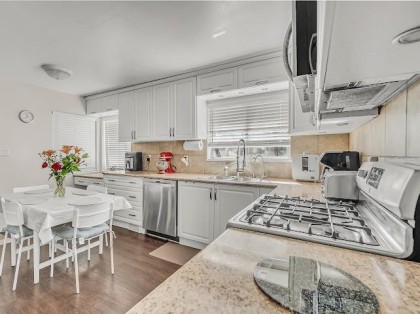 Photo 6 at 938 E 29th Street, Lynn Valley, North Vancouver