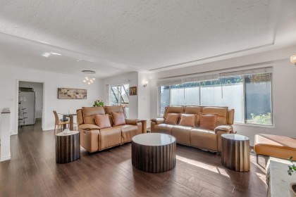 Photo 3 at 938 E 29th Street, Lynn Valley, North Vancouver