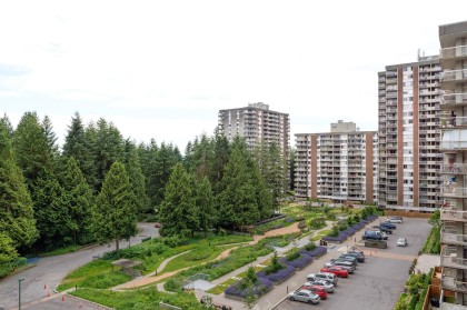 Photo 14 at 802 - 2008 Fullerton Avenue, Pemberton NV, North Vancouver